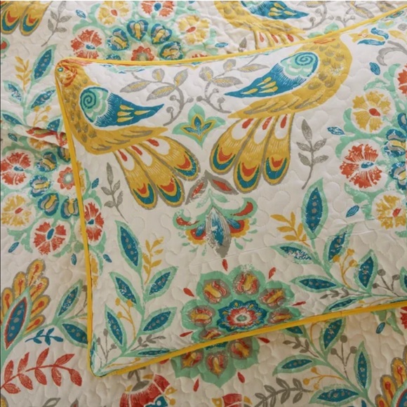 Maxeys Reversible Coverlet Set - Picture 5 of 14